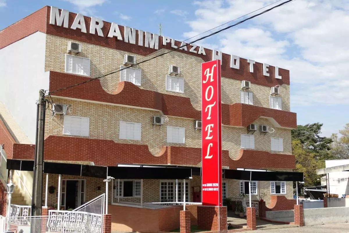Maranim Plaza Hotel em Amparo